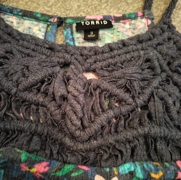 Torrid top - Picture 3 of 5